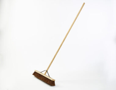Assembled Wooden Bassine Broom Head 24