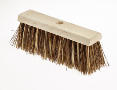 Wooden Bassine & Cane Mix Scavenger Broom Head 13